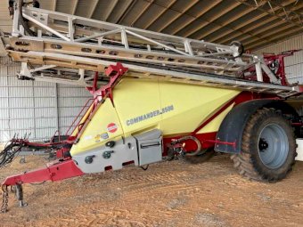 2016 Hardi Commander 8500 Boom Spray