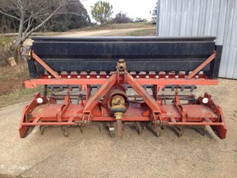Kuhn HRB 2.5m power harrow with Seed Box