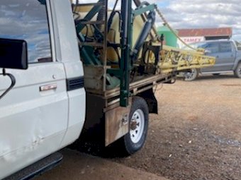 2000 Toyota LandCruiser Tray Back with Boomspray