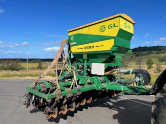 2020 GIL Air Seeder