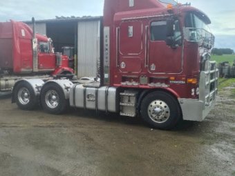 2010  Kenworth K 108 Prime Mover