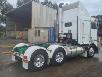 2003 Kenworth K104 Prime Mover