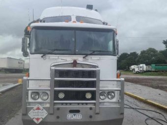 2003 Kenworth K104 Prime Mover