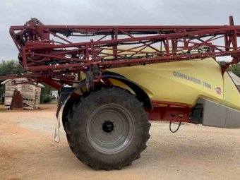 Hardi Commander 7000 Boom Spray