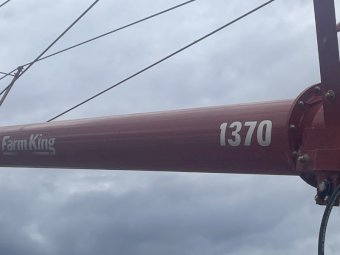 2018 Farm King 1370 Swing Away Auger
