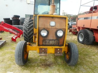 Under Auction - (A226) 1977 Chamberlain 4080 Tractor 