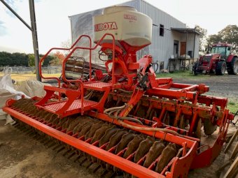 2018 Kubota CD2350 Compact Disc