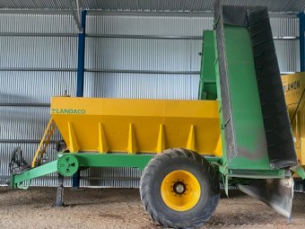 2012 Landaco 12 tonne Spreader