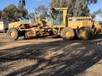 Caterpillar 12H Grader