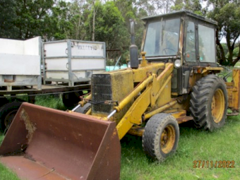Ford DF211K Backhoe Loaderl