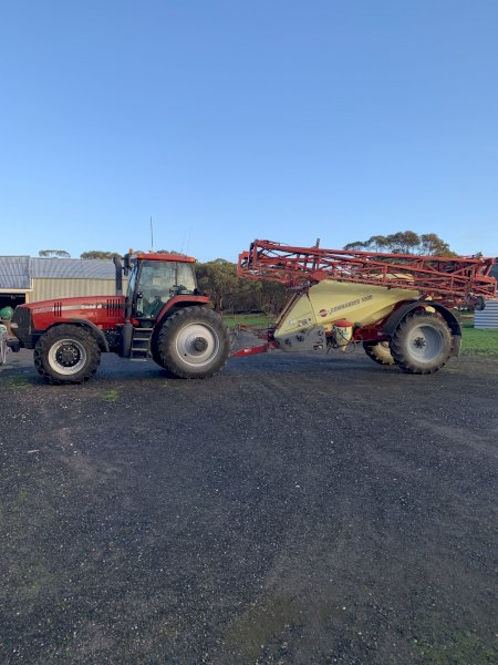 2001 Case IH Magnum 200 Tractor With 2011 Hardie Commander 5000 36mtr