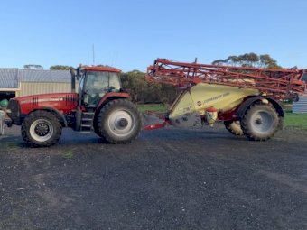 2001 Case IH Magnum 200 Tractor With 2011 Hardie Commander 5000 36mtr