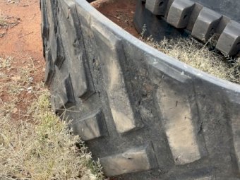 Camoplast Rubber Header Tracks x 2