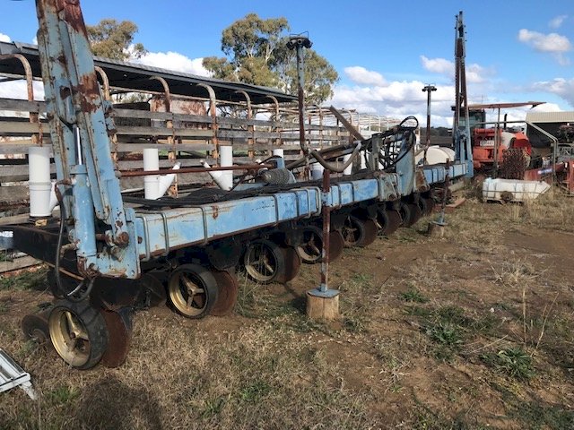 Kinze Bar with Norseman Gear