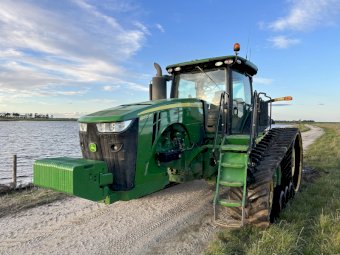 2018 John Deere 8370RT Tractor