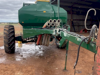 1999 Simplicity 6000L Tow Behind Air Cart