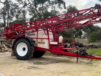 2013 36m x 6000L Croplands Pegasus Boomspray