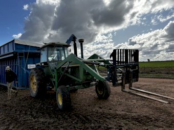 John Deere 4430 Tractor with Loader