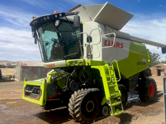 2012 Claas Lexion 750 Terra Trac Header with 45ft Draper Front and Trailer