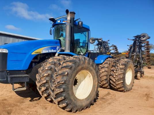 2010 New Holland T9050 Tractor