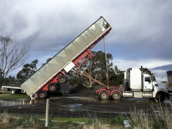 Tri Axle Convertible Semi Tipper
