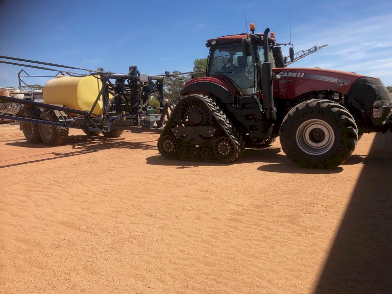 2016  Case Rowtrac 340 Magnum Tractor & Hayes 48 Mtr Sprayer