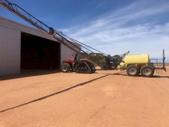 2016  Case Rowtrac 340 Magnum Tractor & Hayes 48 Mtr Sprayer