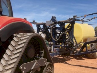 2016  Case Rowtrac 340 Magnum Tractor & Hayes 48 Mtr Sprayer