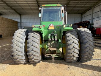 John Deere 8650 Tractor