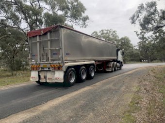 1990 Volvo F12 with 2000 Lusty SX Tipper