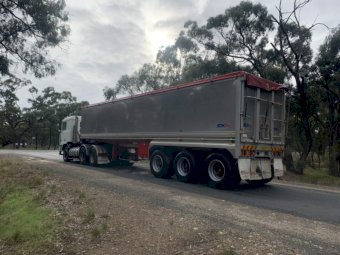1990 Volvo F12 with 2000 Lusty SX Tipper