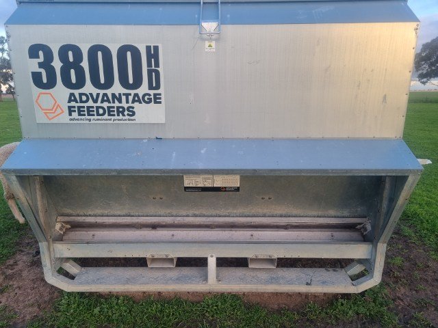 Advantage 3800HD Feeders x 5