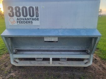 Advantage 3800HD Feeders x 5