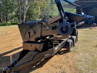 Countrywide 2000 series Canola Pickup front with Transport Trailer
