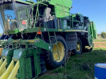 2011 John Deere 7760 Cotton Picker