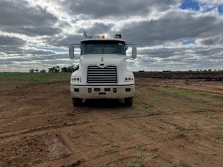 2004 Mack Vision Tipper Truck