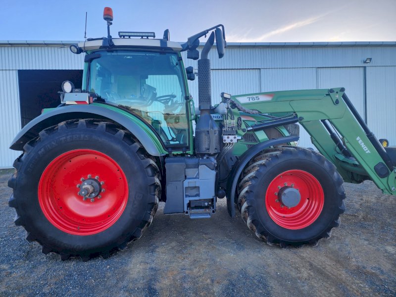 2014 Fendt 718 Tractor with FEL