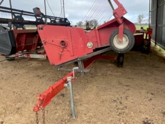 CASE IH 1015 Canola Front off a 2388 Header