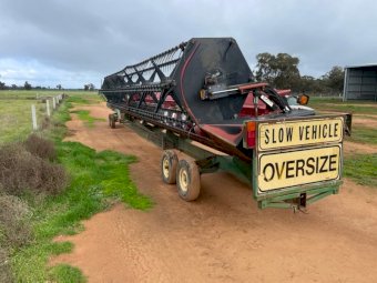 CASE IH 1010 30 ft Front