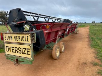 CASE IH 1010 30 ft Front