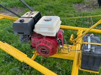 Mobilco 7" X 36' Petrol Auger