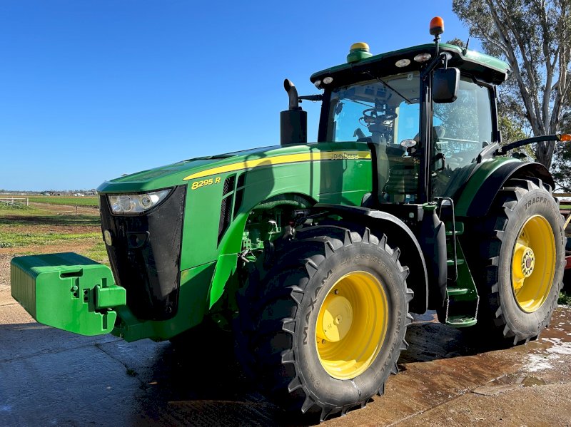 2014 John Deere 8295R Tractor
