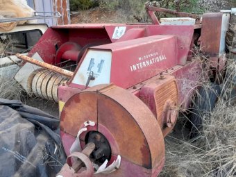 International B47 Small Square Balers
