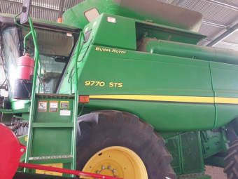2010 John Deere 9770 STS Header with 936D 36' Draper Front