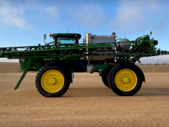 2018 John Deere R4045 Self Propelled Sprayer