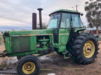 Chamberlain John Deere 4690 Tractor