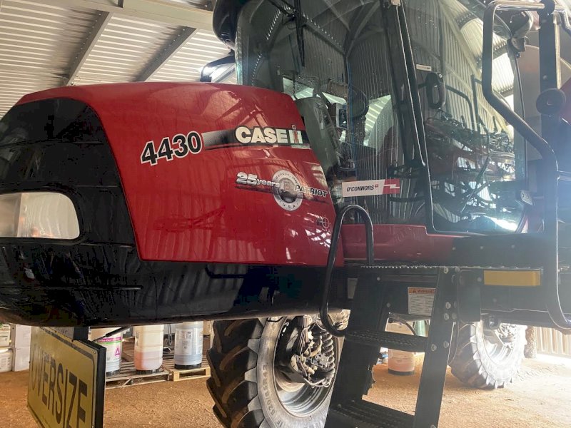 2017 Case IH 4430 Patriot SP Sprayer