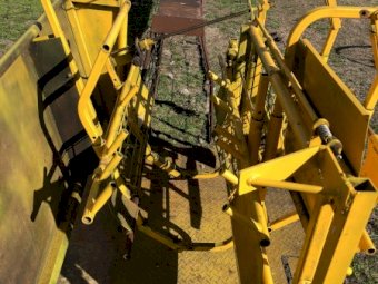 Moffat-Virtue Sheep Handler with lead up Race