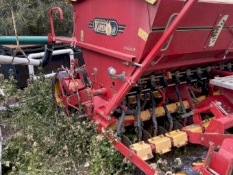Under Auction - 2009 Vaderstad Rapid 400 Super XL Disc Seeder 
