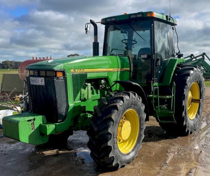 John Deere 8200 Tractor